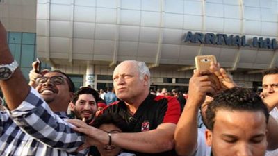 بعثة الاهلى تصل القاهرة عقب ودية روما