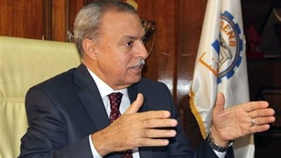 محافظ قنا يتفقد أعمال التطوير بديوان المحافظة