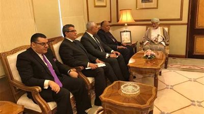شُكري يلتقي نظيره العُماني في مسقط