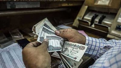 ارتفاع تحويلات المصريين بالإمارات لـ 8.7 مليار درهم خلال 2018