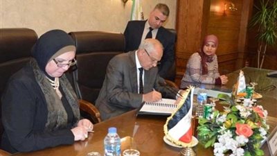 الجيزة توقع بروتوكولاً مع جهاز تنمية المشروعات