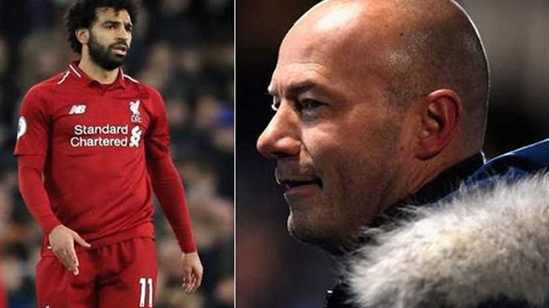 أسطورة إنجلترا يضع