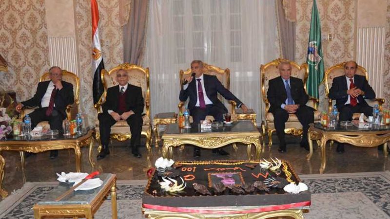 احتفالا بالعيد القومي