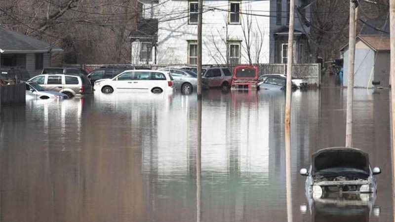 ولايات أمريكية تغرق..