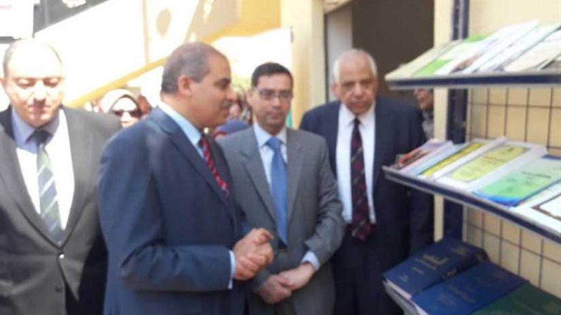 افتتاح معرض للكتاب