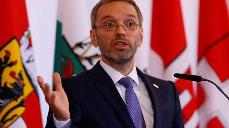 النمسا وأفغانستان