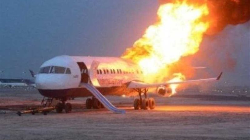 اندلاع حريق بطائرة