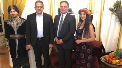 وزير الآثار يزور 