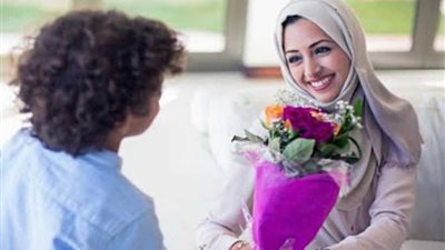 «فيفا» يهدي باقة ورد لأمهات الوطن العربي