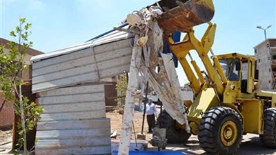 رفع وإزالة 1055 حالة إشغال طريق وتعديًا بالبحيرة