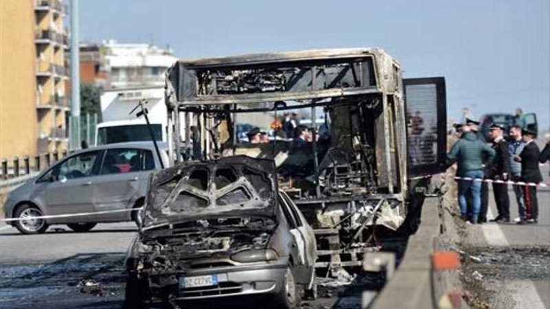 إنقاذ 51 طالبا هدد