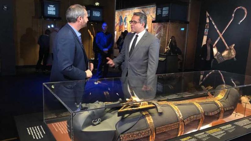 دعاية عالمية لمعرض