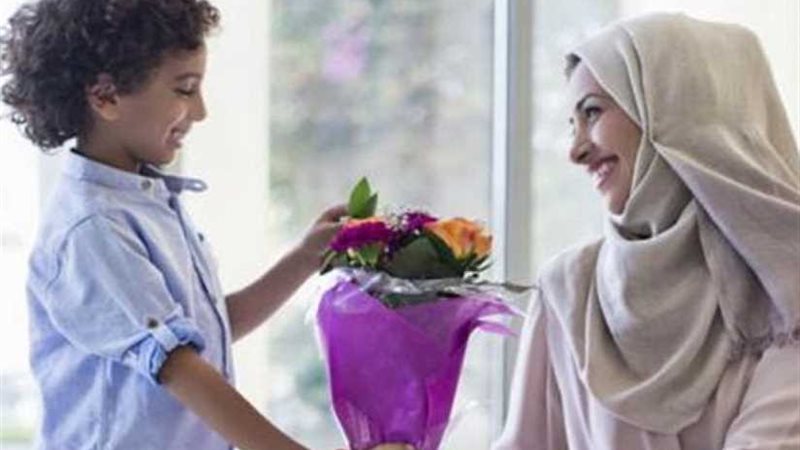 الأم في القرآن مقترنة