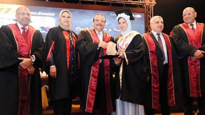 أسنان طنطا تحتفل