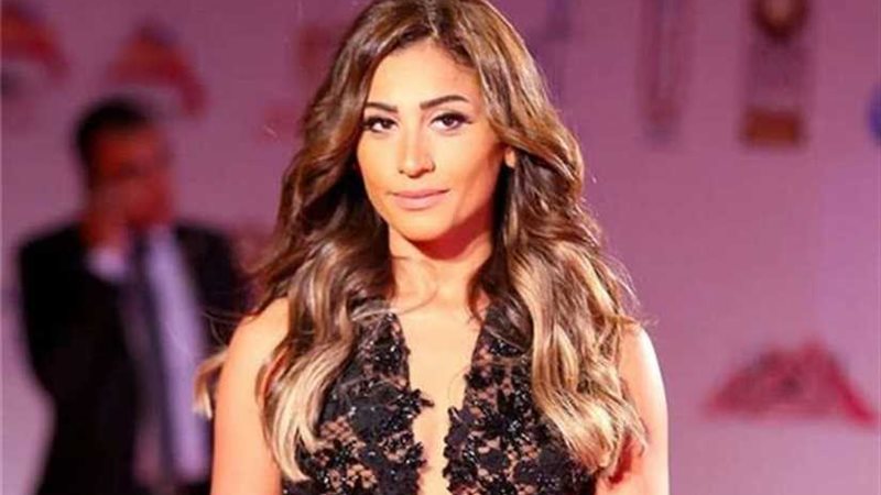 دينا الشربيني في