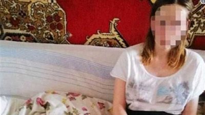 أم تذبح رضيعتها.. اعتقدت أن زوجها أحب الطفلة أكثر منها.. 