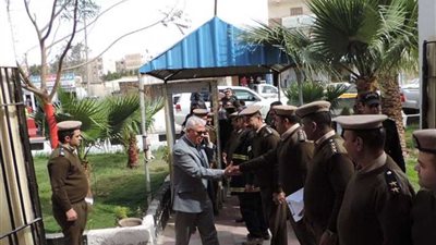 مدير أمن البحيرة يتفقد الخدمات الأمنية بالطرق الصحراوية بوادي النطرون