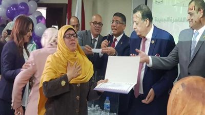 فرح وإغماء بين الأمهات المثاليات بالقاهرة الجديدة