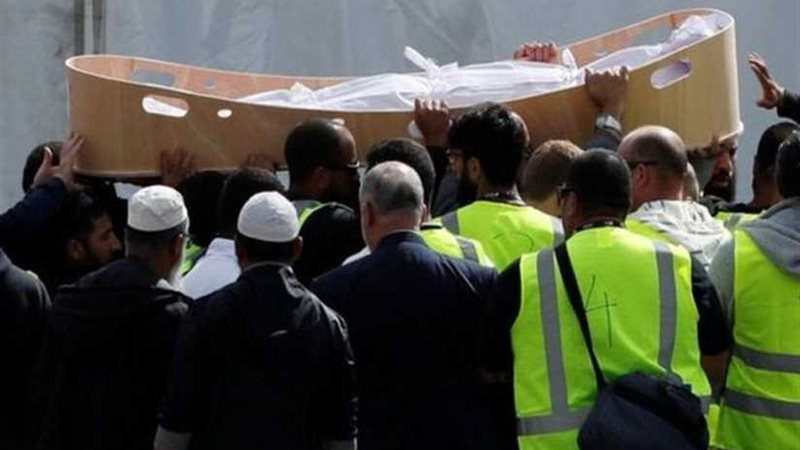 وفاة والدة أحد ضحايا