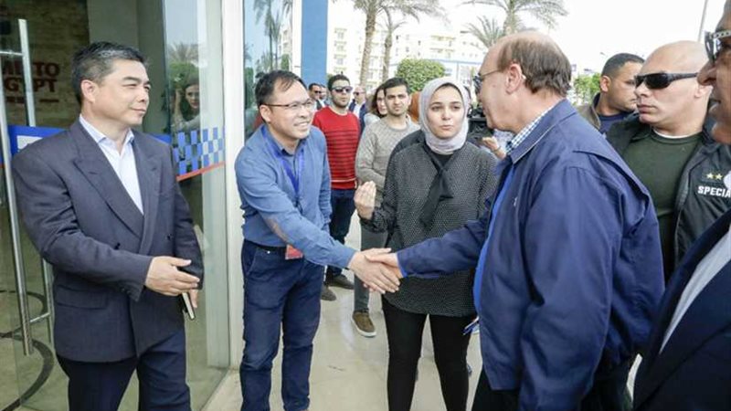 أعضاء لجنة صناعة