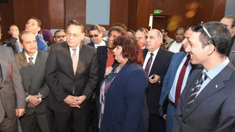 وزيرة الثقافة ومحافظ