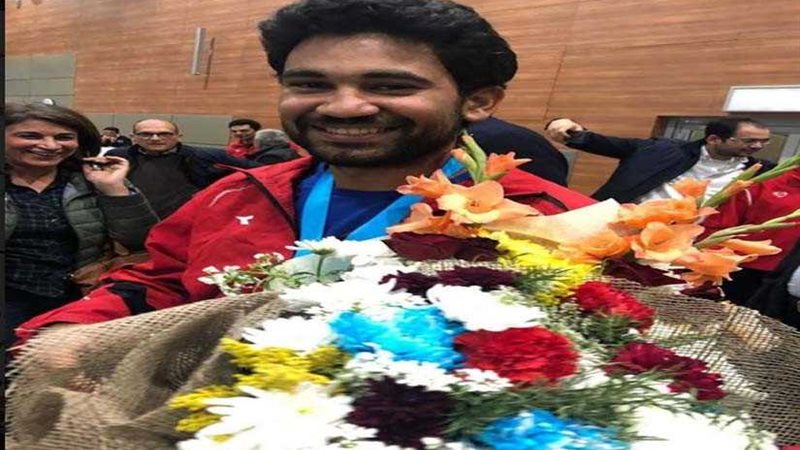 استقبال حافل لبطل