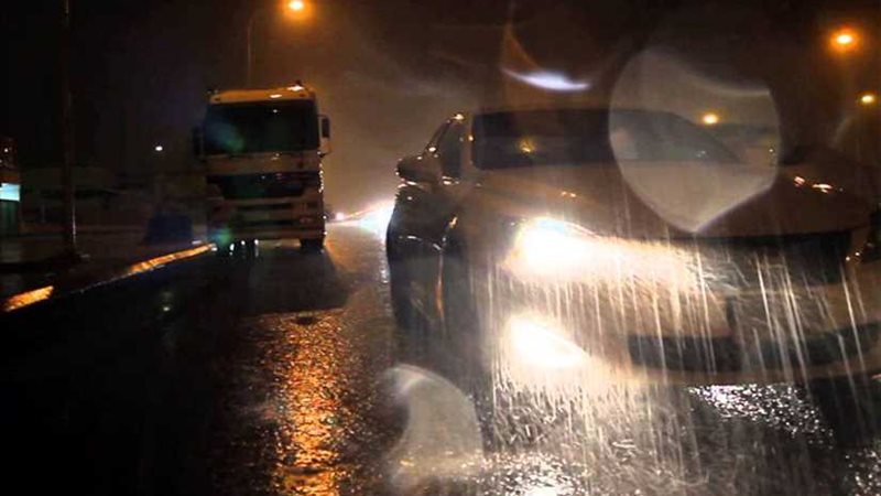 أمطار رعدية وبرق