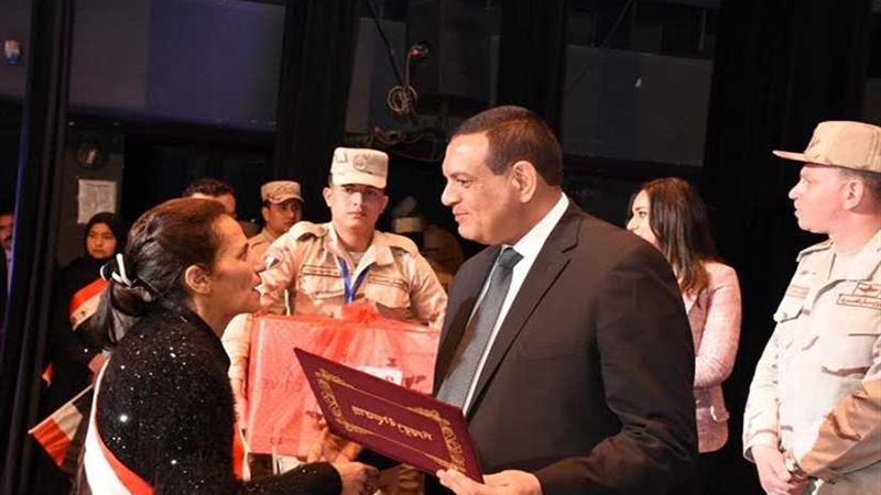 محافظ البحيرة يُكرم