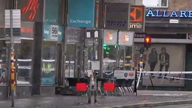 إصابة 5 أشخاص في