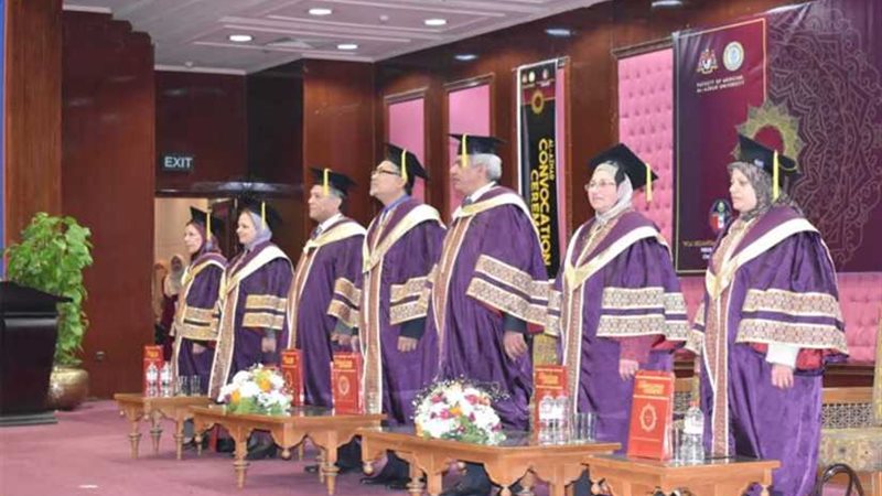 طب بنات الأزهر تحتفل