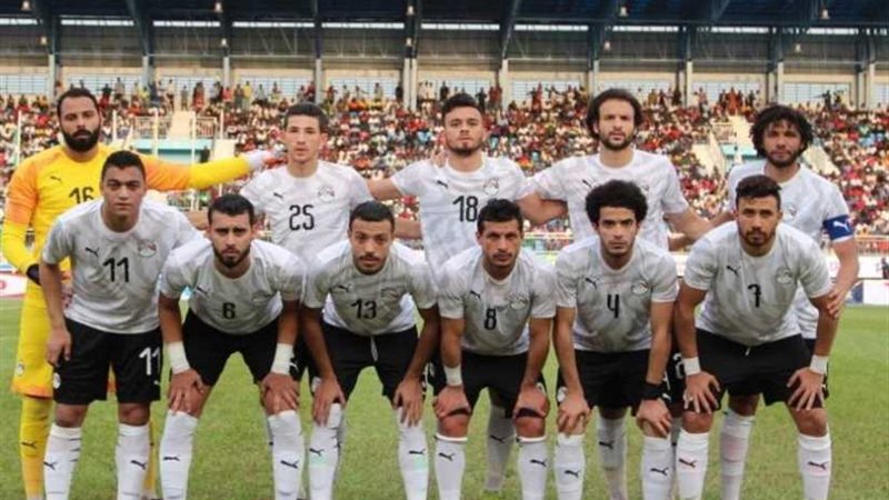 النني يحتفي بارتداء