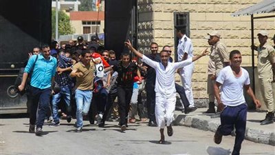 الإفراج عن 157 من نزلاء السجون والإفراج الشرطي عن 417 سجينًا