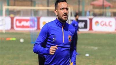 علي معلول يستعد للقمة بتدريبات تأهيلية في مران الأهلي