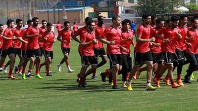 مران قوى للاعبي الأهلي المستبعدين من مباراة القمة أمام الزمالك
