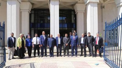 الملحق الثقافي السعودي بالقاهرة يزور الجامعتين 