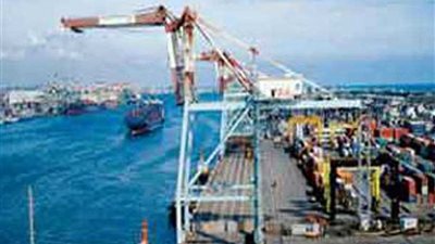 استمرار حركة دخول وخروج البضائع بميناء الاسكندرية رغم اغلاق البوغاز