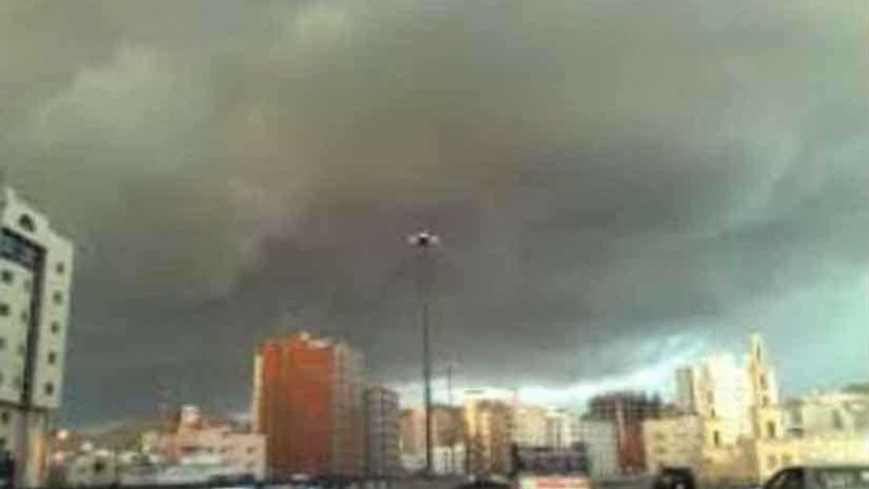 إصابة 10 أشخاص واحتجاز