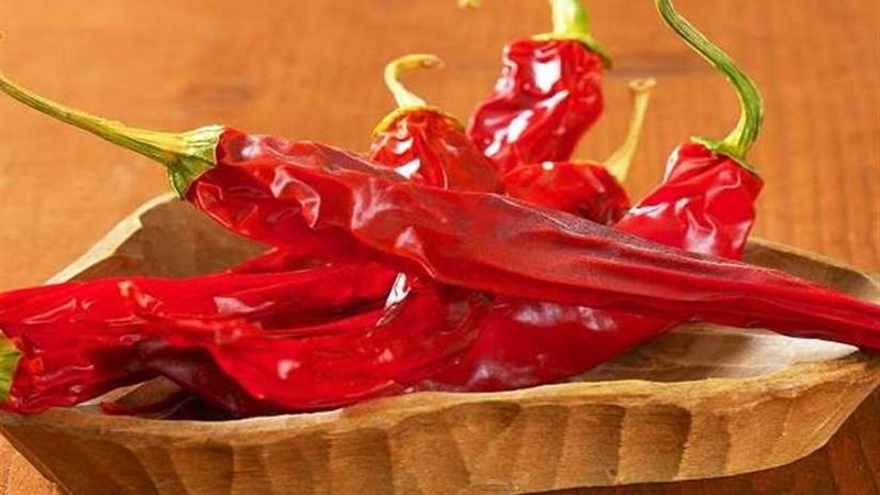 الفلفل الحار يطيل