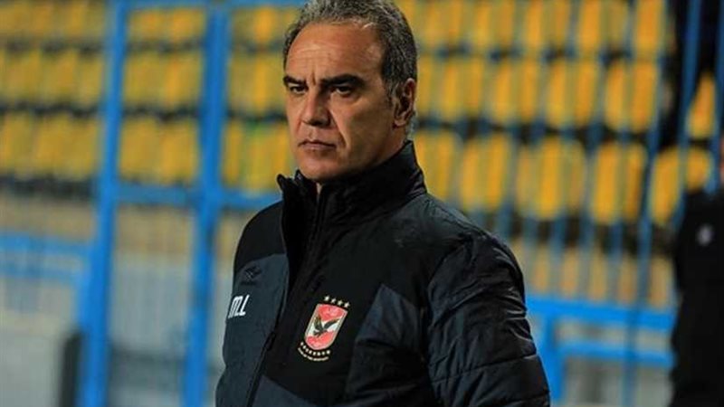 الأهلي يعلن قائمة