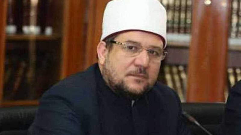 وزير الأوقاف: ترجمة