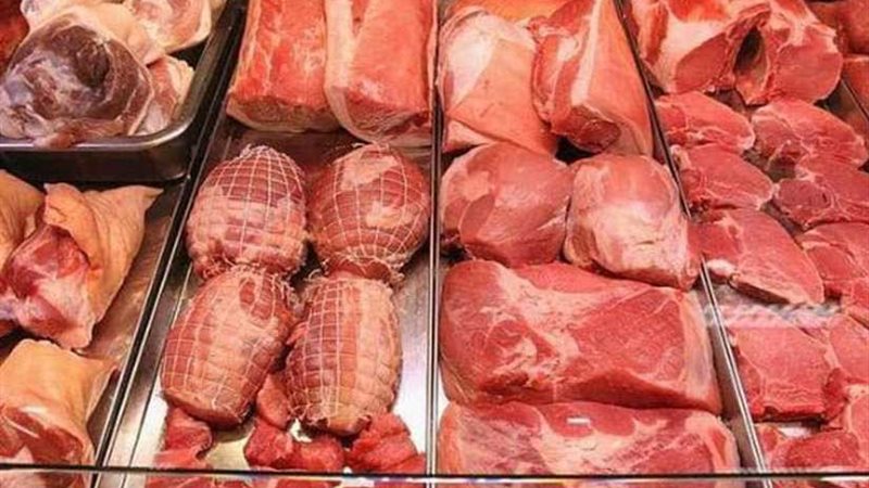 أكل لحم الخنزير..