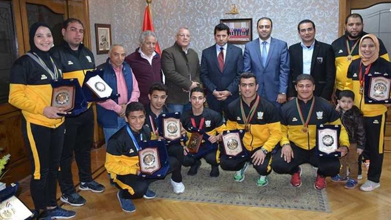 وزير الرياضة يكرم