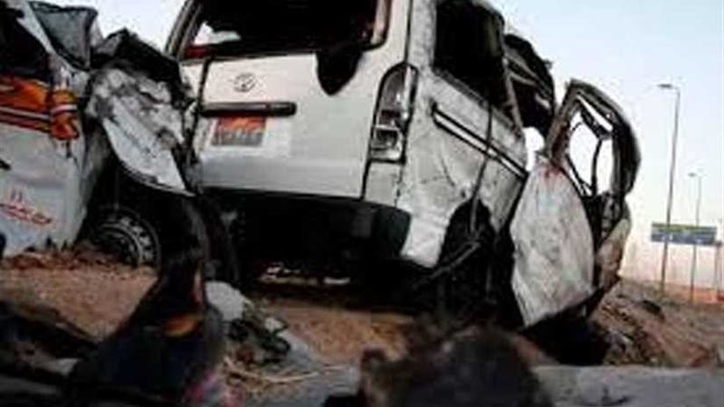 إصابة 8 في تصادم