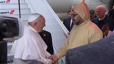 بابا الفاتيكان يصل إلى المغرب في زيارة تعد الأولى منذ أكثر من 3 عقود