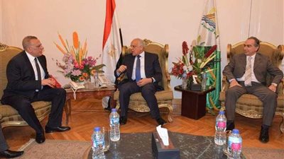 محافظو الجيزة يحتفلون بالذكرى المئوية لعيدها القومي