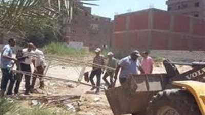 رفع الإشغالات وإزالة أكشاك مخالفة بشوارع بني مزار بالمنيا