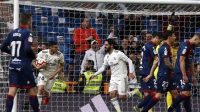 الريال يحقق فوزا قاتلا على هويسكا 3-2 في الدوري الإسباني