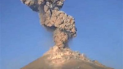 لحظة ثوران أحد أخطر البراكين على وجه الأرض 