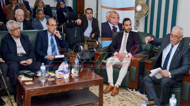 صالون حمدي بخيت يناقش