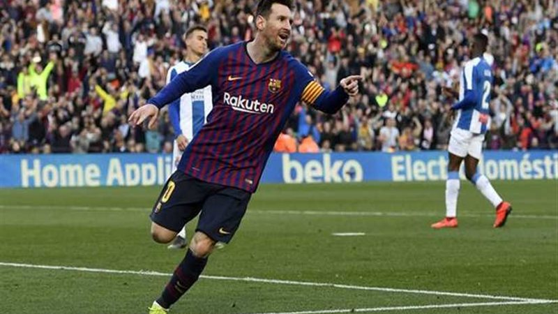 ميسي يعادل رقم كاسياس